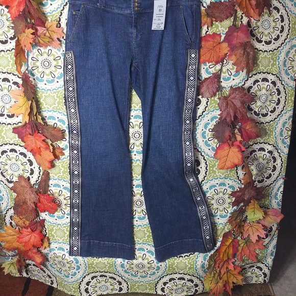 Old Navy Denim - 1886 Jeaniemade Size 18Long Old Navy Bell-Bottoms